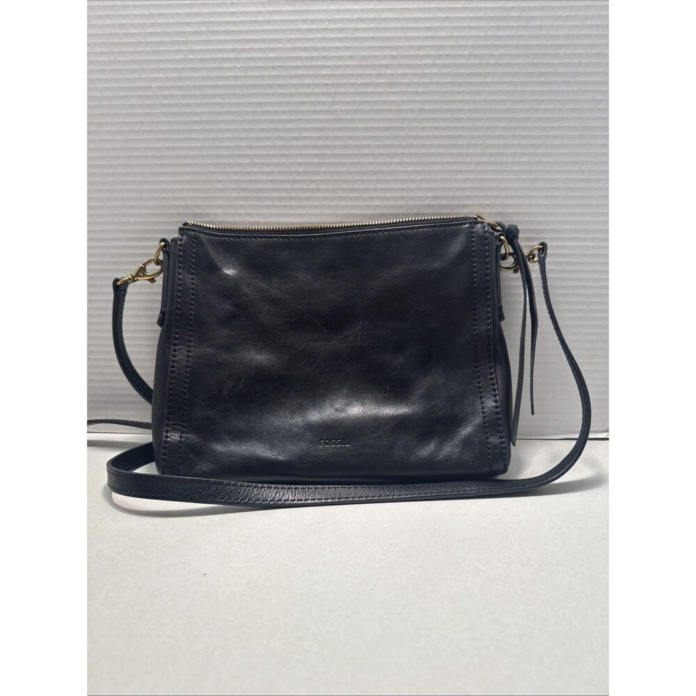 Fossil Genuine Women's Leather Medium Black Shoulder Bag Purse Zip Closure